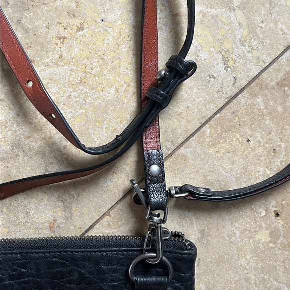 Will Leather Goods Pebbled Leather Crossbody Bag Like NEW! - Picture 7 of 11